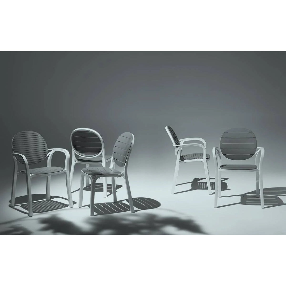 Round-Back Slatted Armchair | Nardi Palma | OROA.com