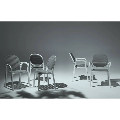 Round-Back Slatted Armchair | Nardi Palma | OROA.com