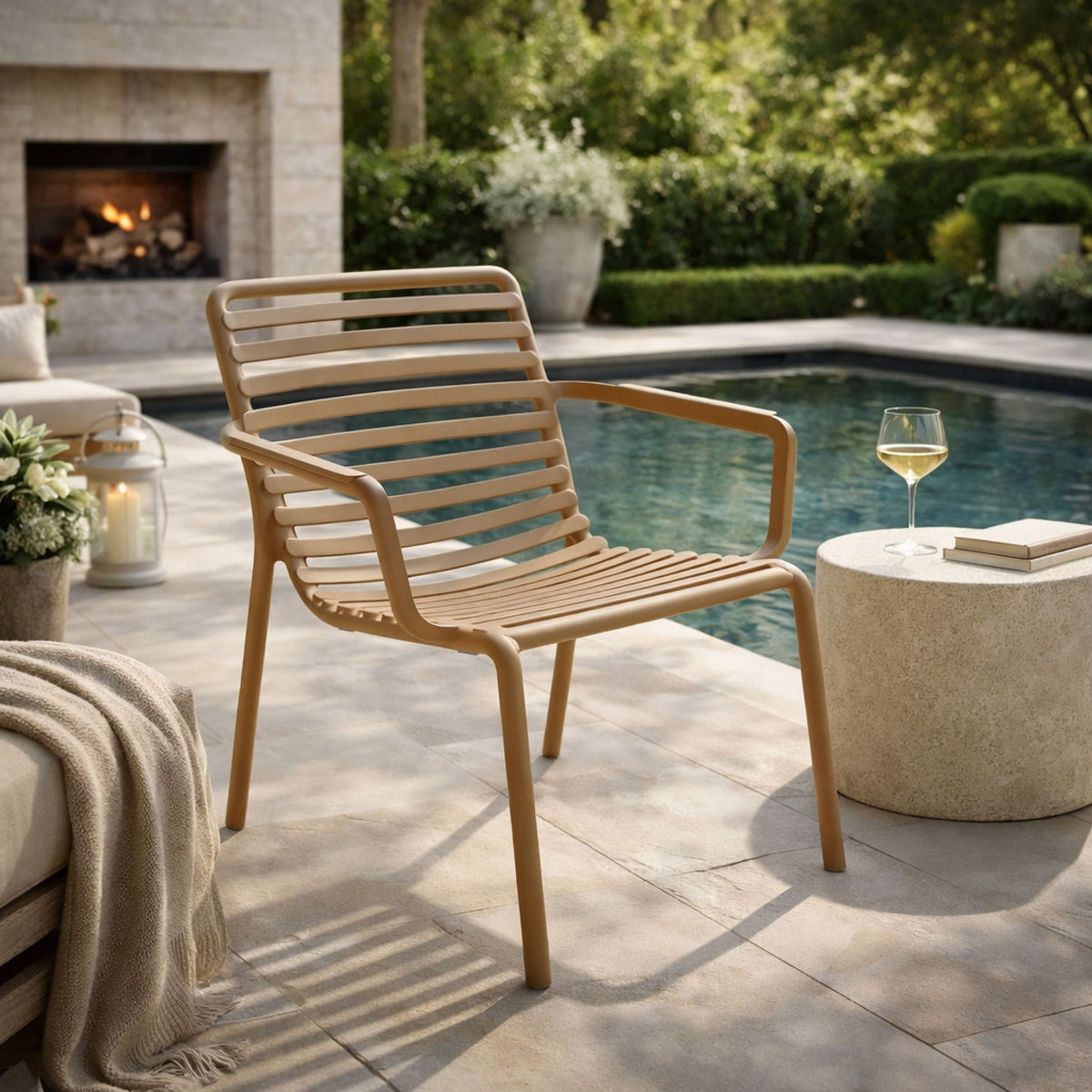 Slatted Stackable Outdoor Lounge Chair | Nardi Doga