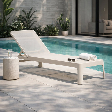 Stackable Fiberglass Outdoor Chaise Lounge | Nardi Plano