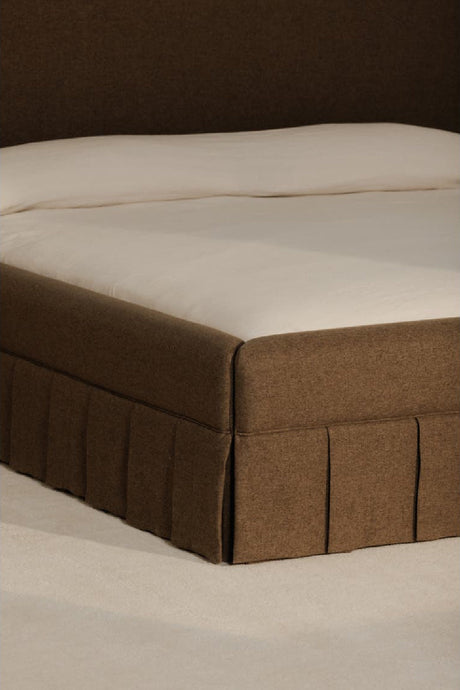 Modern European furniture - Box Pleated Bed - www.oroa.com