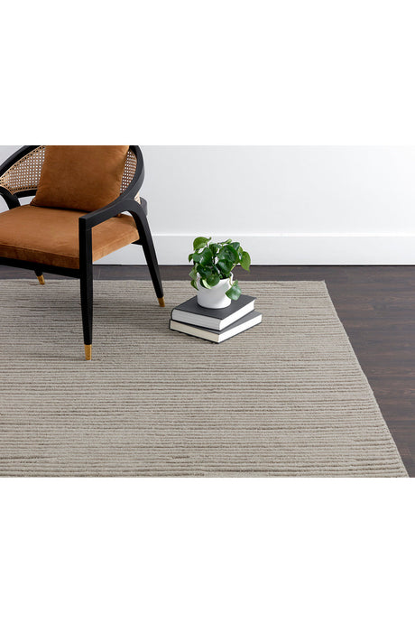 Hand-woven Wool Area Rug by Splendido Deva, alternate view 59