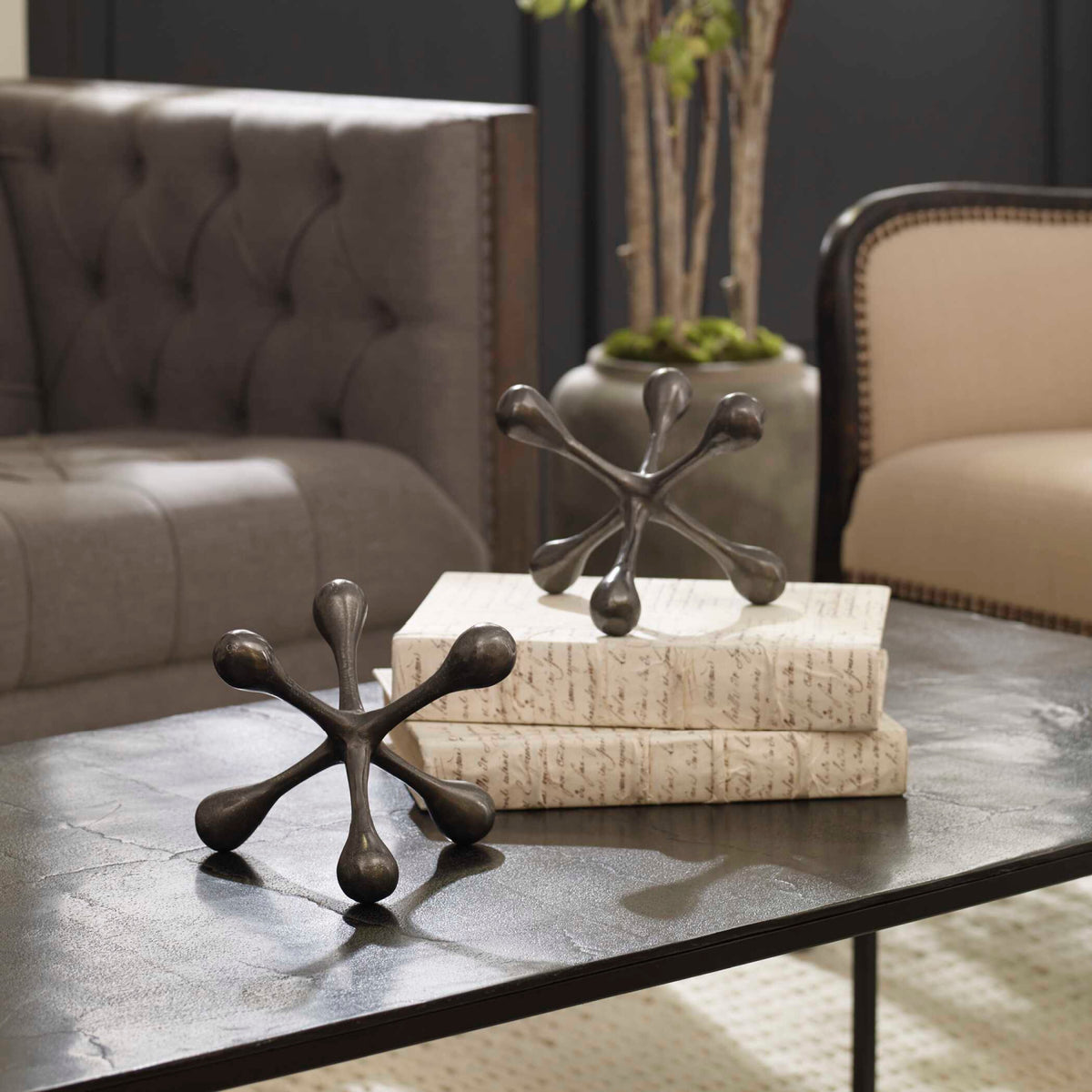 Modern European furniture - Cast Aluminum Decorative Objects (2) - www.oroa.com