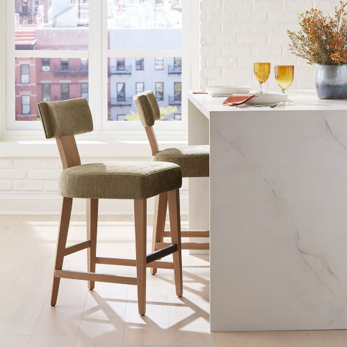 Modern European furniture - T-Shaped Back Counter Stool - www.oroa.com