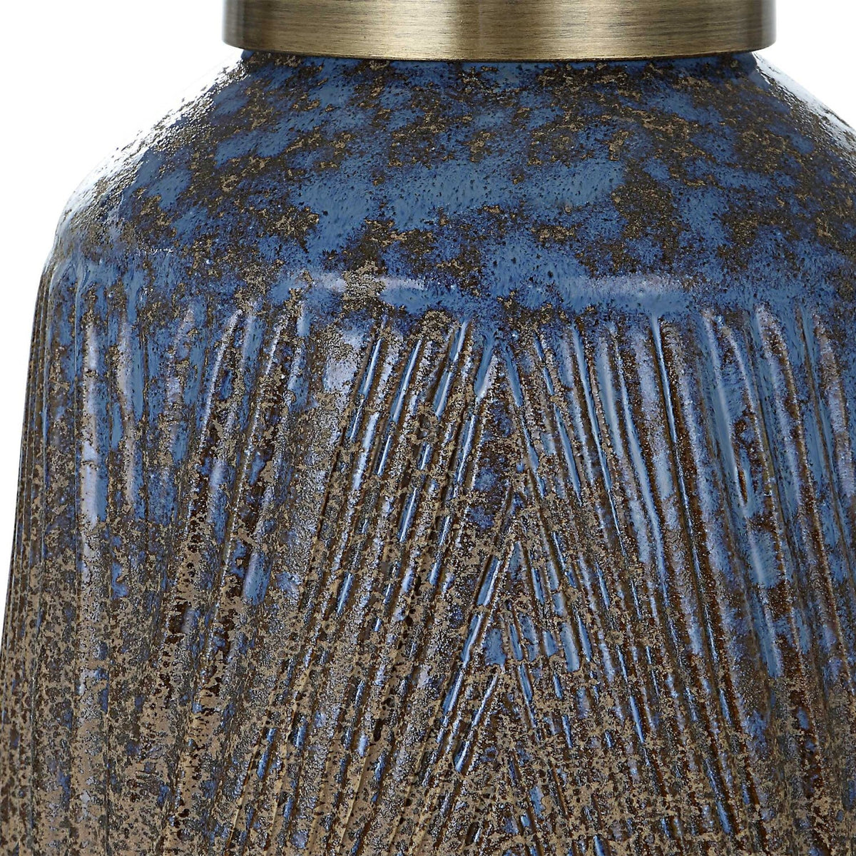 Modern European furniture - Embossed Glaze Ceramic Table Lamp  - www.oroa.com