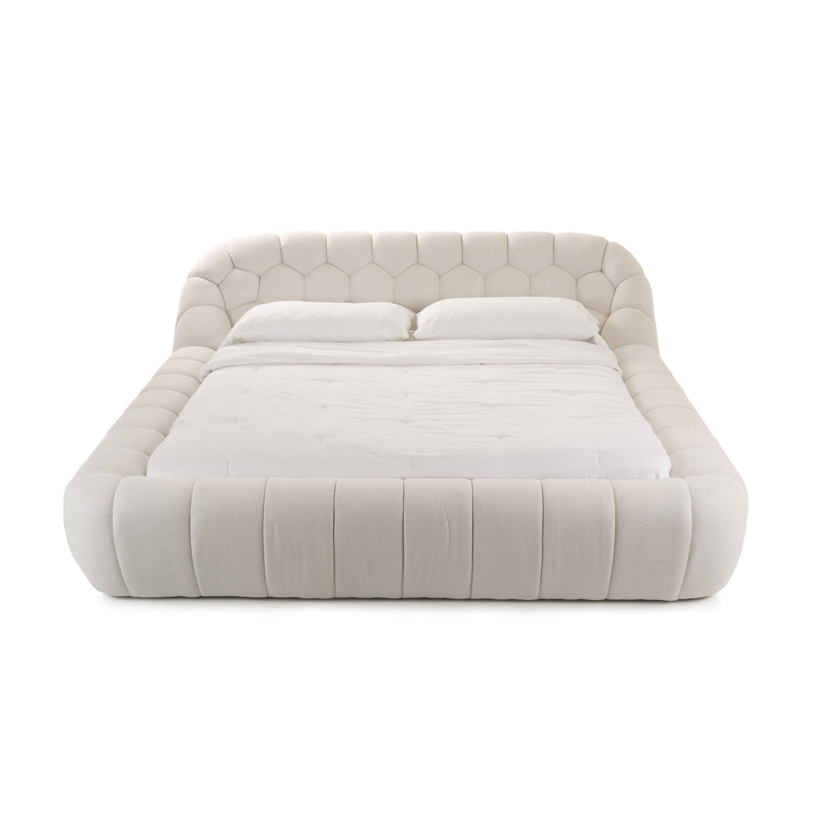 Off-white Hexagonal Tufted Bed | OROA Modern Yolonda | Oroa.com
