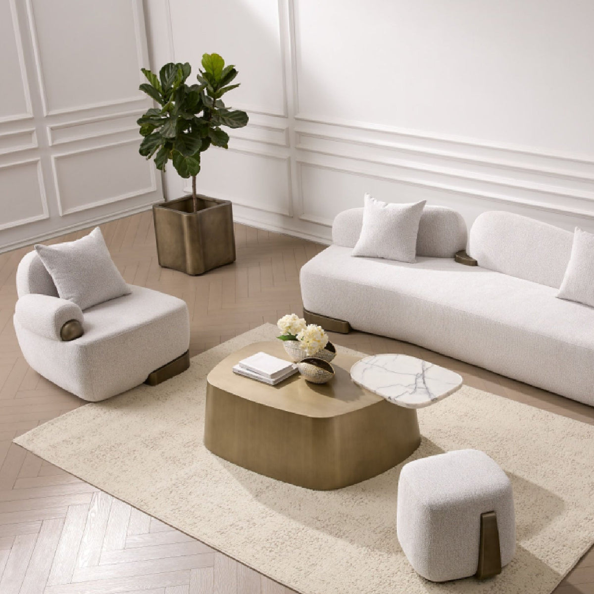 White Right-Armed Accent Chair | OROA Modern Rainier