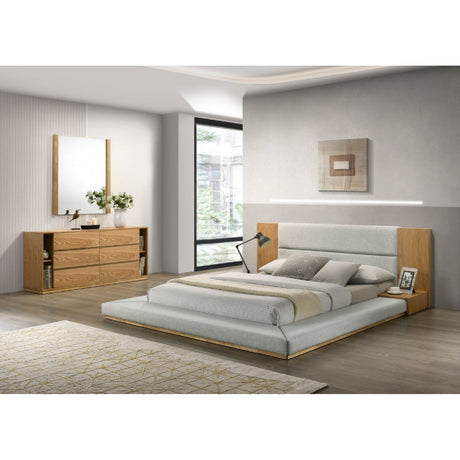Natural Oak Queen Bed | OROA Modern Jagger | Oroa.com