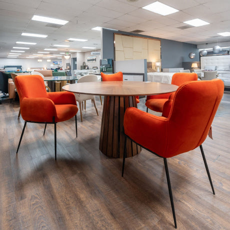 Round Pedestal Dining Table | OROA Modern Weiss