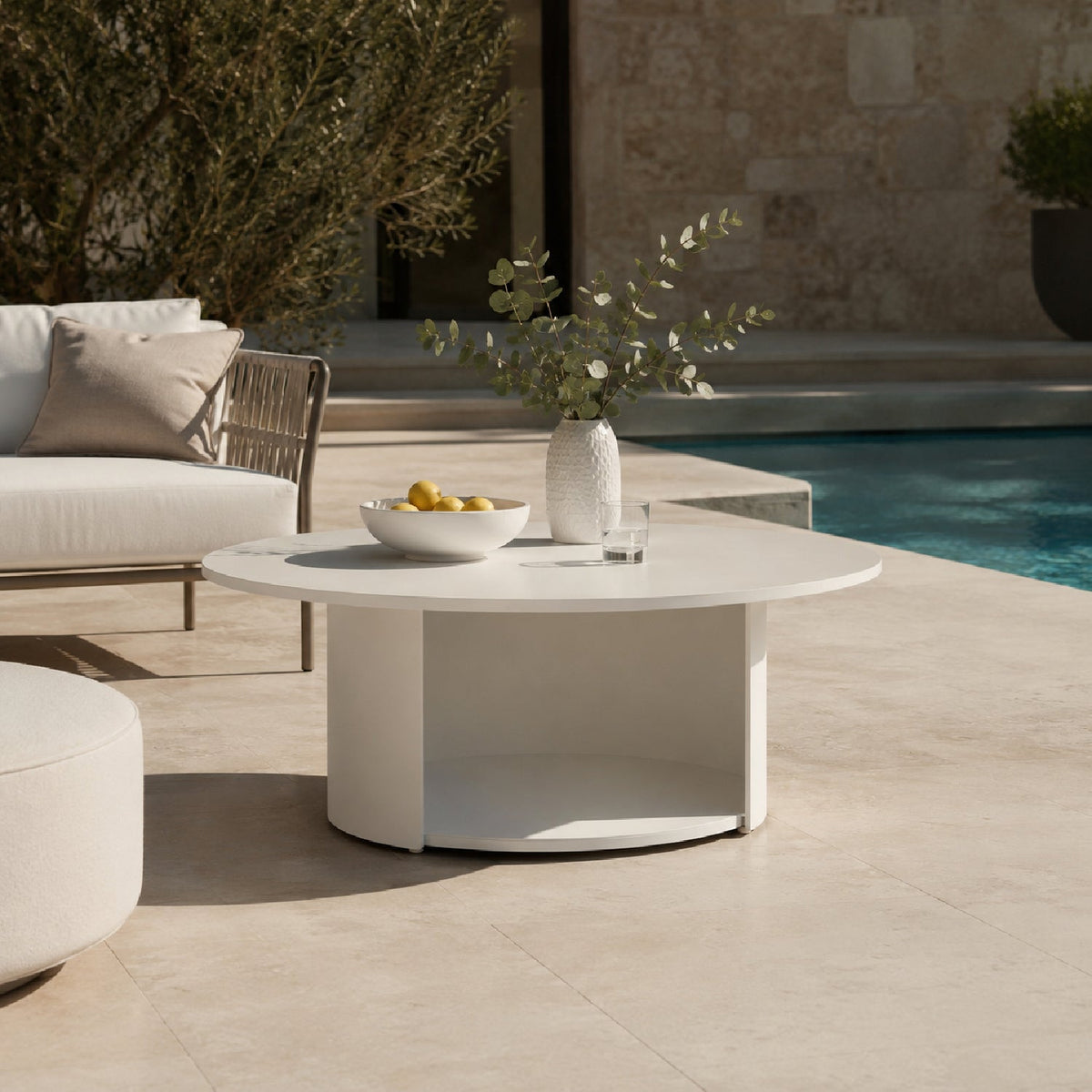 Round Outdoor White Coffee Table | OROA Modern Onza