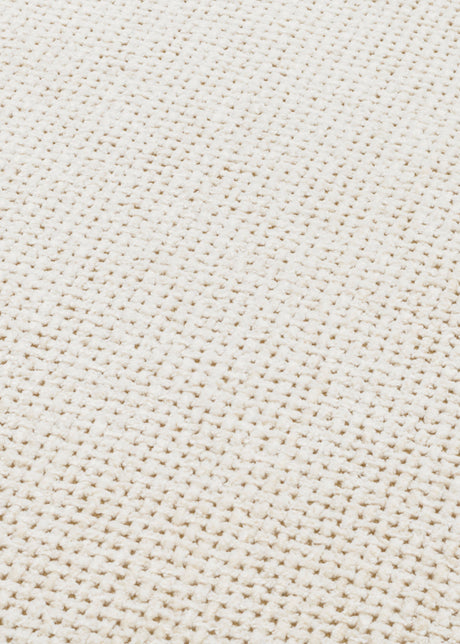 Modern Off White Swivel Chair | OROA Modern Dove